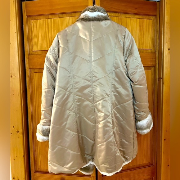 DENNIS BASSO. Women’s Reversible Faux Fur Jacket. Size Small (Medium) - Picture 5 of 15